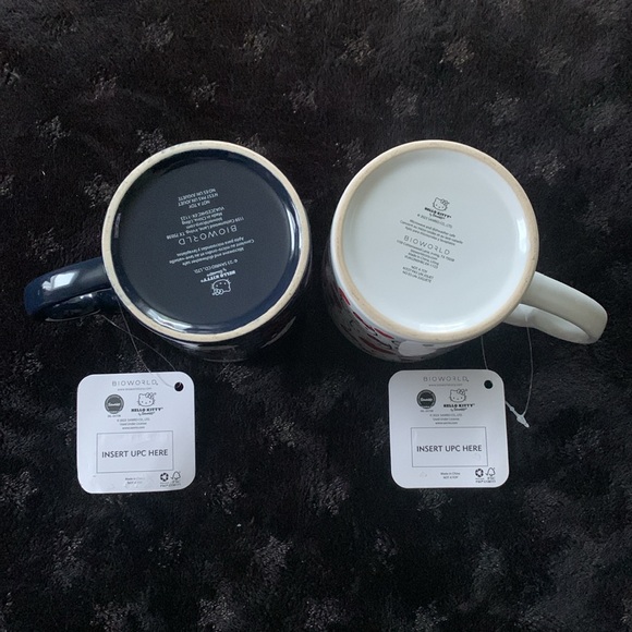 NWT Hello Kitty Collectible Ceramic Mugs w/Heart-Shaped Handle • Set of (2) Cups - Picture 6 of 7